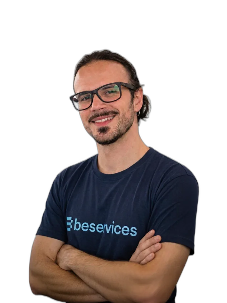Víctor Torres, CMO & AI de BeServices